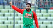 <font style='color:#000000'>Bangladesh wins toss, Shakib takes 2</font>