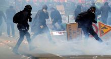 <font style='color:#000000'>Hundreds detained after Paris May Day protests</font>