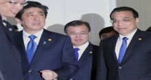 <font style='color:#000000'>Leaders of Japan, China, SKorea hold talks</font>