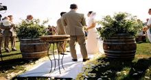 <font style='color:#000000'>How to have eco-friendly wedding</font>