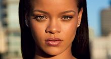 Rihanna urges fans to sign up for vote