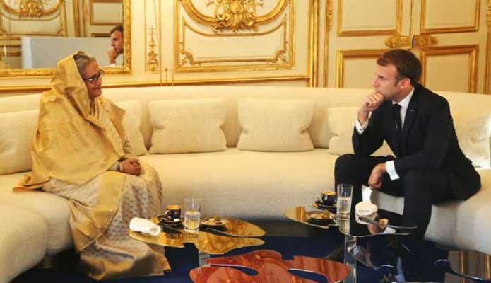 মঙ্গলবার প্রধানমন্ত্রী শেখ হাসিনা প্যারিসে এলিসি প্রাসাদে ফ্রান্সের রাষ্ট্রদূত Emmanuel Macron এর সাথে একান্ত বৈঠক করেন -পিআইডি