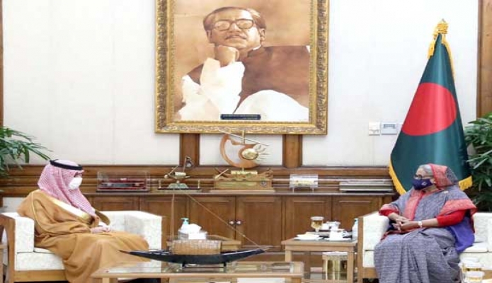 বুধবার প্রধানমন্ত্রী শেখ হাসিনার সাথে গণভবনে সৌদি আরবের পররাষ্ট্রমন্ত্রী Faisal bin Farhan Al Saud- সাক্ষাৎ করেন -পিআইডি