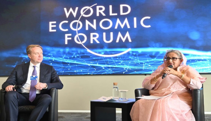বৃহস্পতিবার প্রধানমন্ত্রী শেখ হাসিনা জেনেভায় ওয়ার্ল্ড ইকোনমিক ফোরাম কার্যালয়ে আযোজিত ‘New Economy and Society in Smart Bangladrsh’  অনুষ্ঠানে বক্তৃতা করেন -পিআইডি